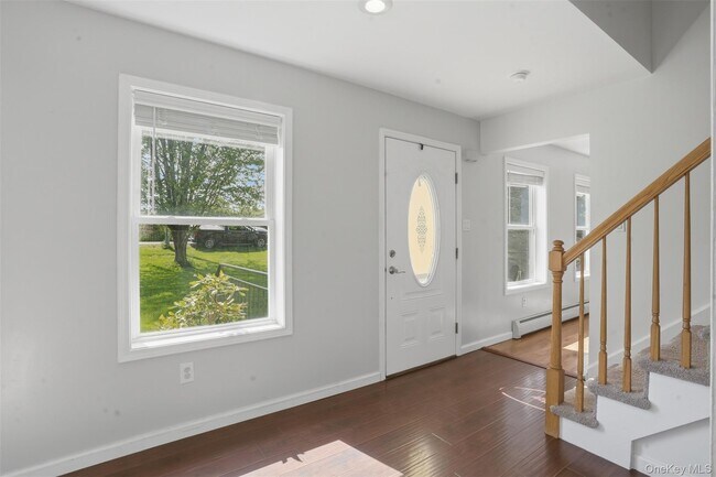Building Photo - 34 Rombout Rd