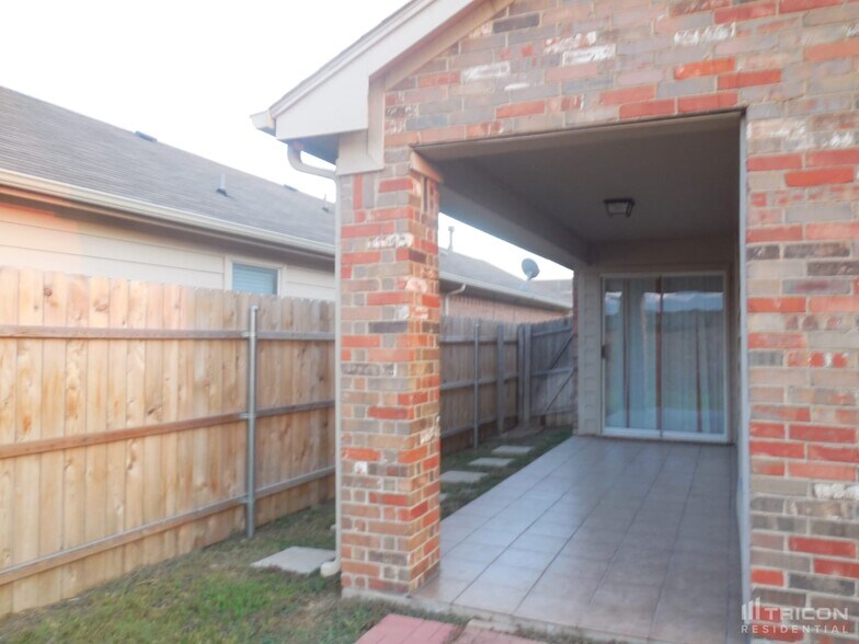 Building Photo - 6540 Geneva Ln