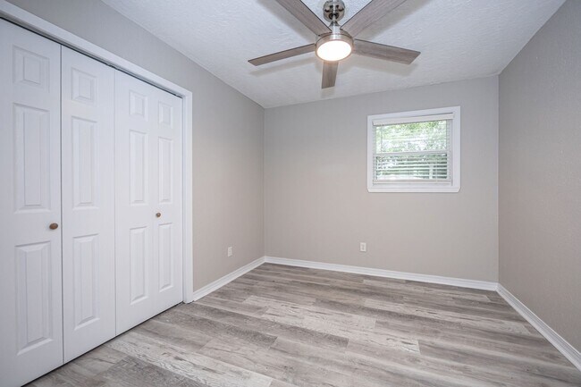 Building Photo - Charming Home in the Heart of Ocean Springs!