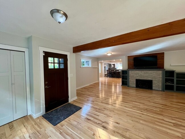 Building Photo - PENDING APPLICATION; Updated 1920 Farmhous...