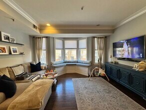 Building Photo - 531 Jefferson St