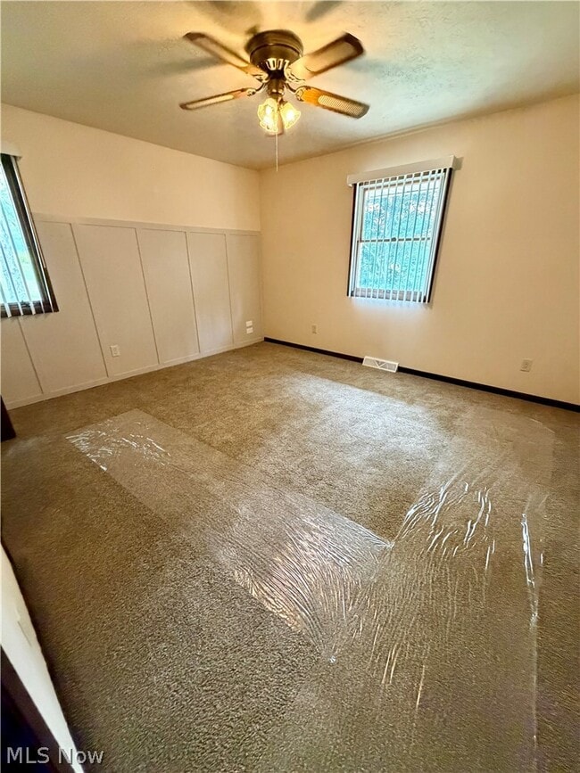 Building Photo - 6218 Island Dr NW