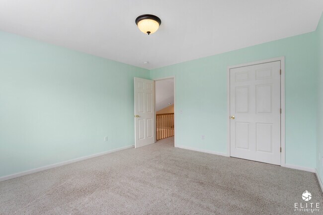 Building Photo - 2454 Tulik Dr