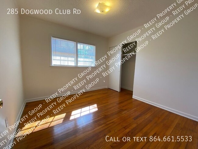 Building Photo - Large 2 bed / 1 bath remodeled duplex off ...