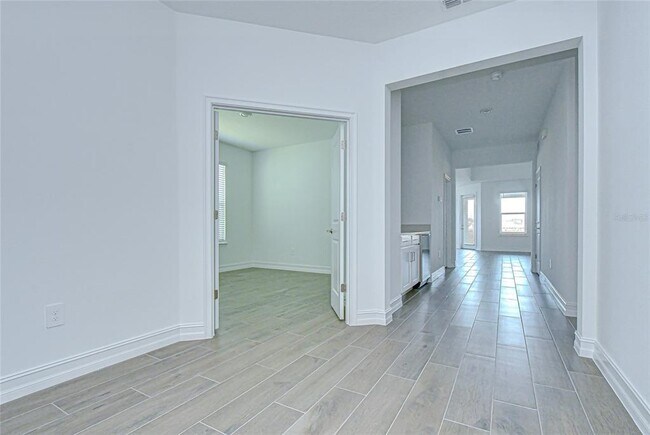 Building Photo - 9438 Gladsome Dr