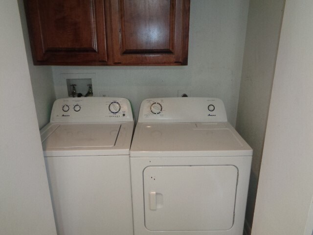 Building Photo - 12400 Overbrook Ln