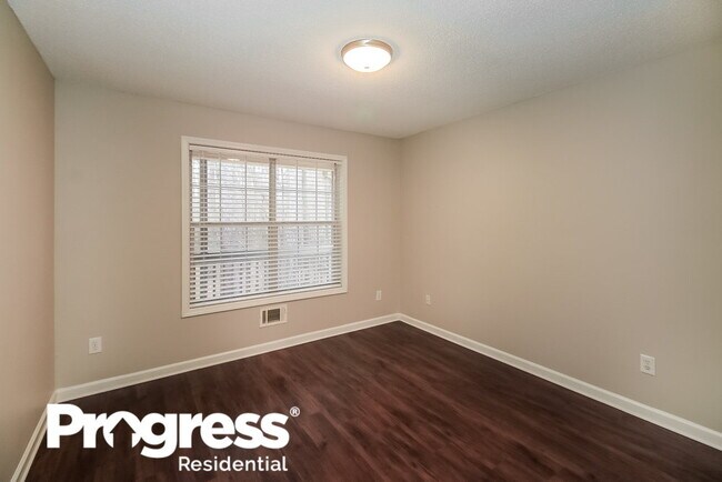 Building Photo - 128 Alexander Dr