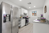 Building Photo - 9316 San Lorenzo Ave