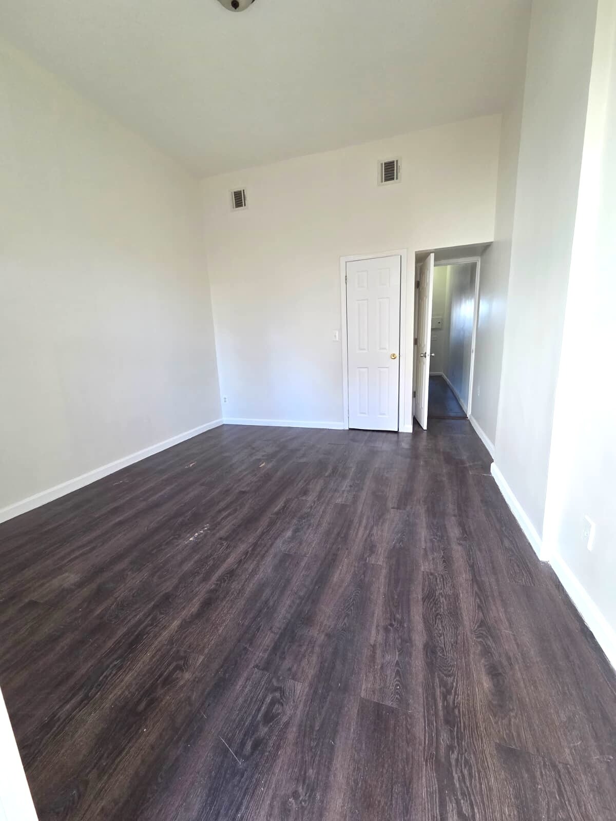 Building Photo - 167 Danforth Ave