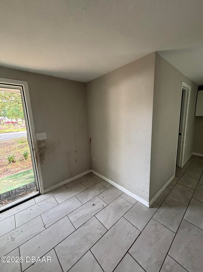 Building Photo - 650 Blakely Ave