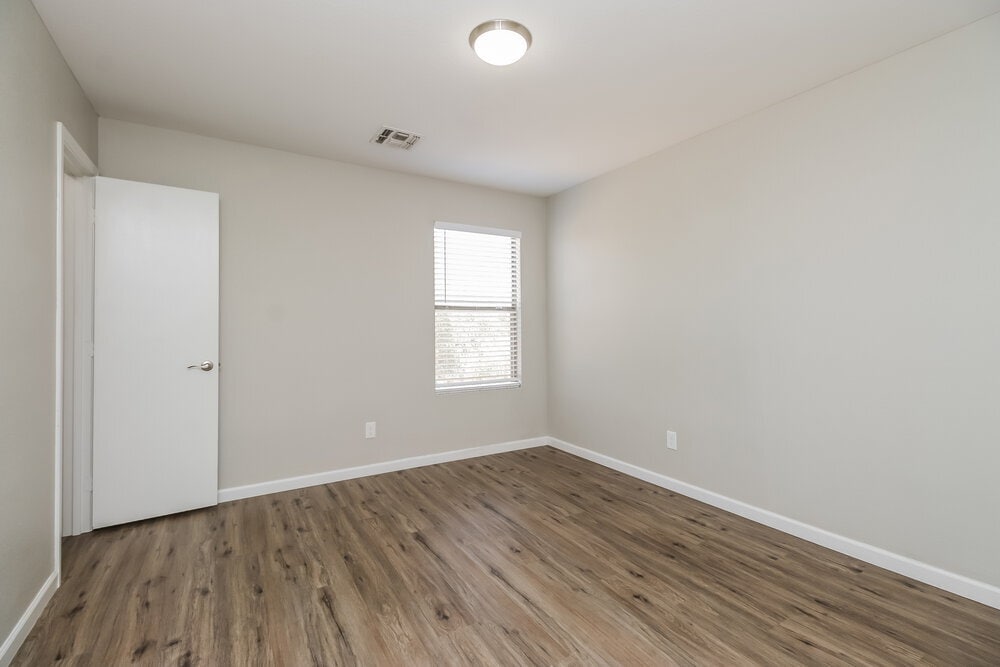 Building Photo - 1198 E Dust Devil Dr