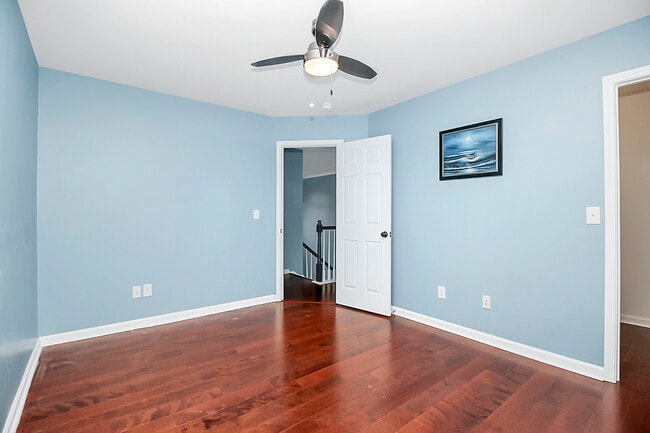 Building Photo - 3415 Fallowbrook Forest