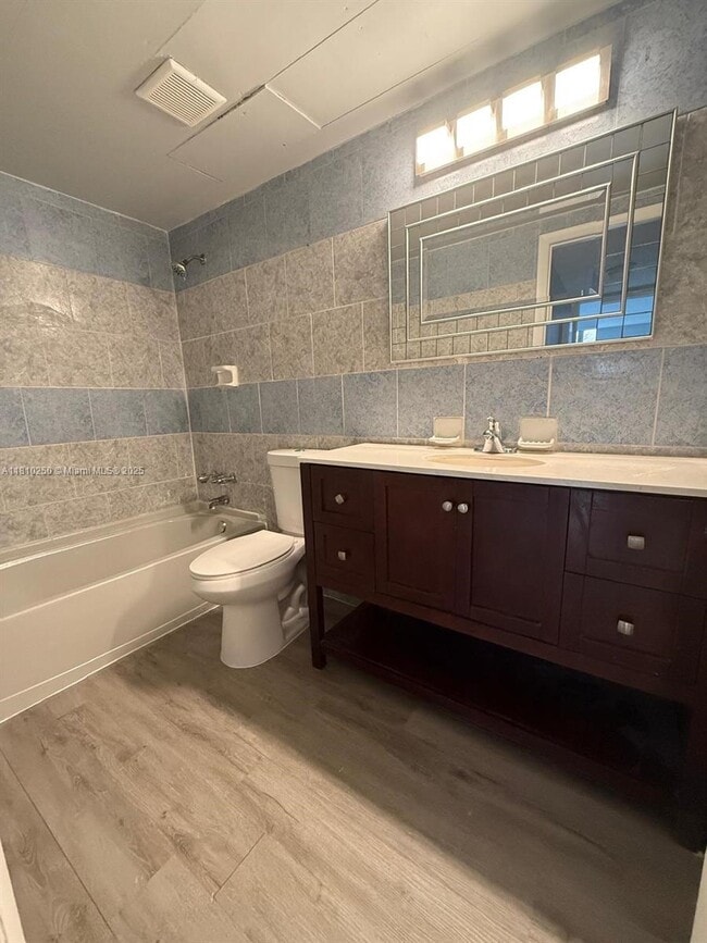 Primary Photo - 3600 NW 21st St