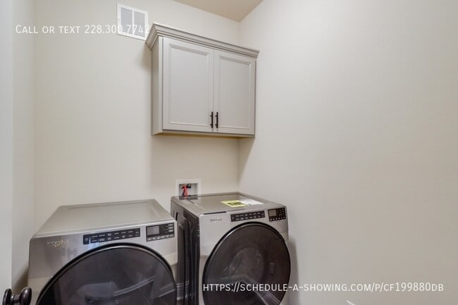 Building Photo - 856 Leeward Dr