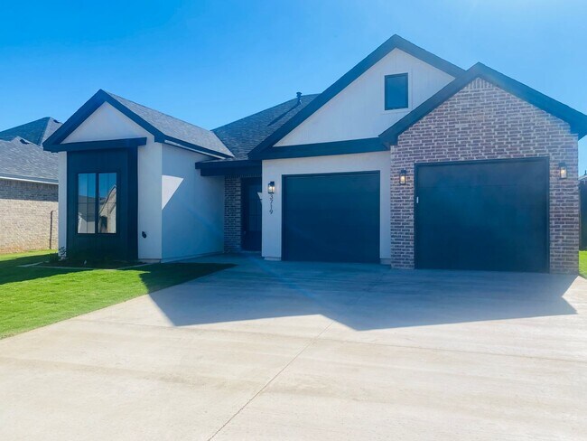 Primary Photo - 4 bed 3 Bath Beautiful - Cooper ISD