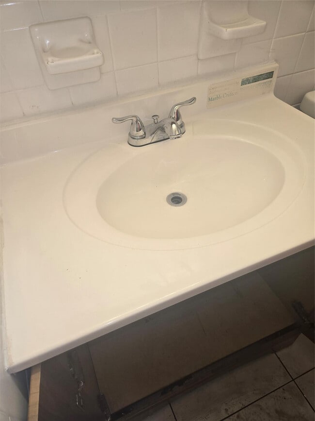 Building Photo - 1300 NW 61st Ave