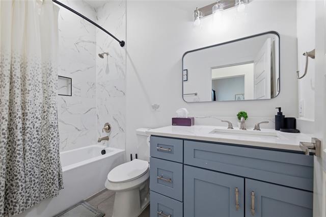 Building Photo - 2406 Merlin St