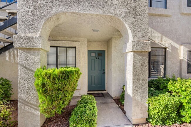 Building Photo - 4860 Nara Vista Way