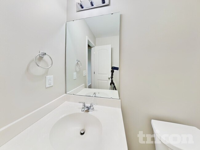 Building Photo - 4120 Devonwood Ct