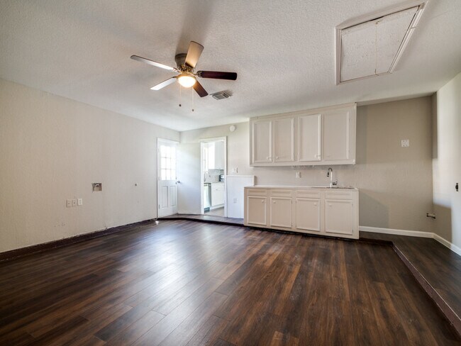 Building Photo - 287 Eldon St