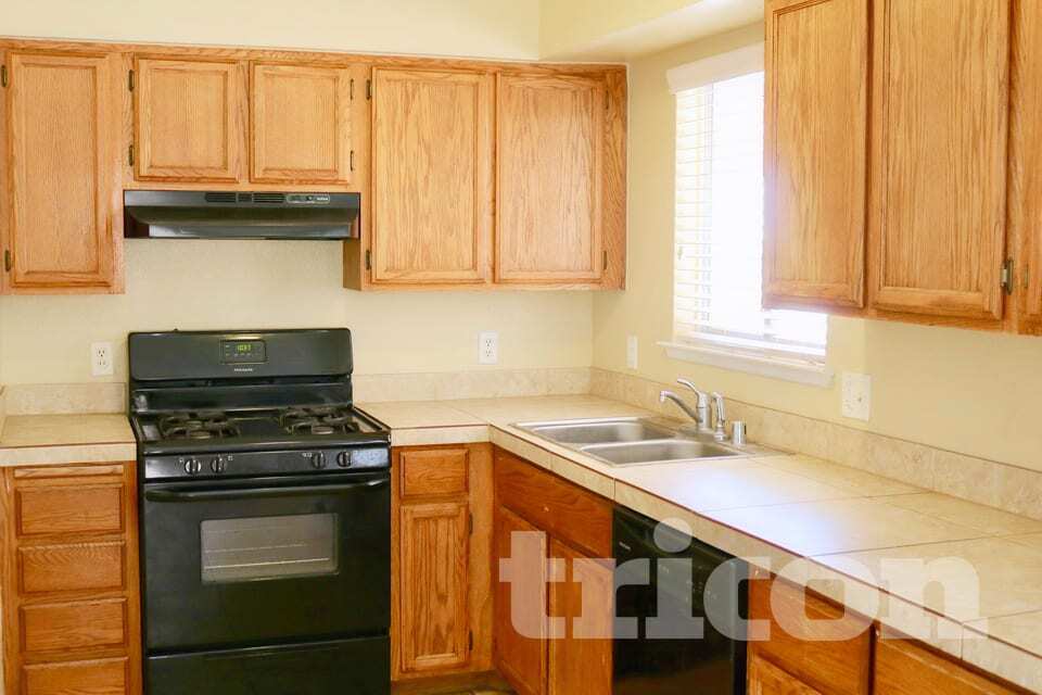 Building Photo - 924 Wilson Cliffs Rd