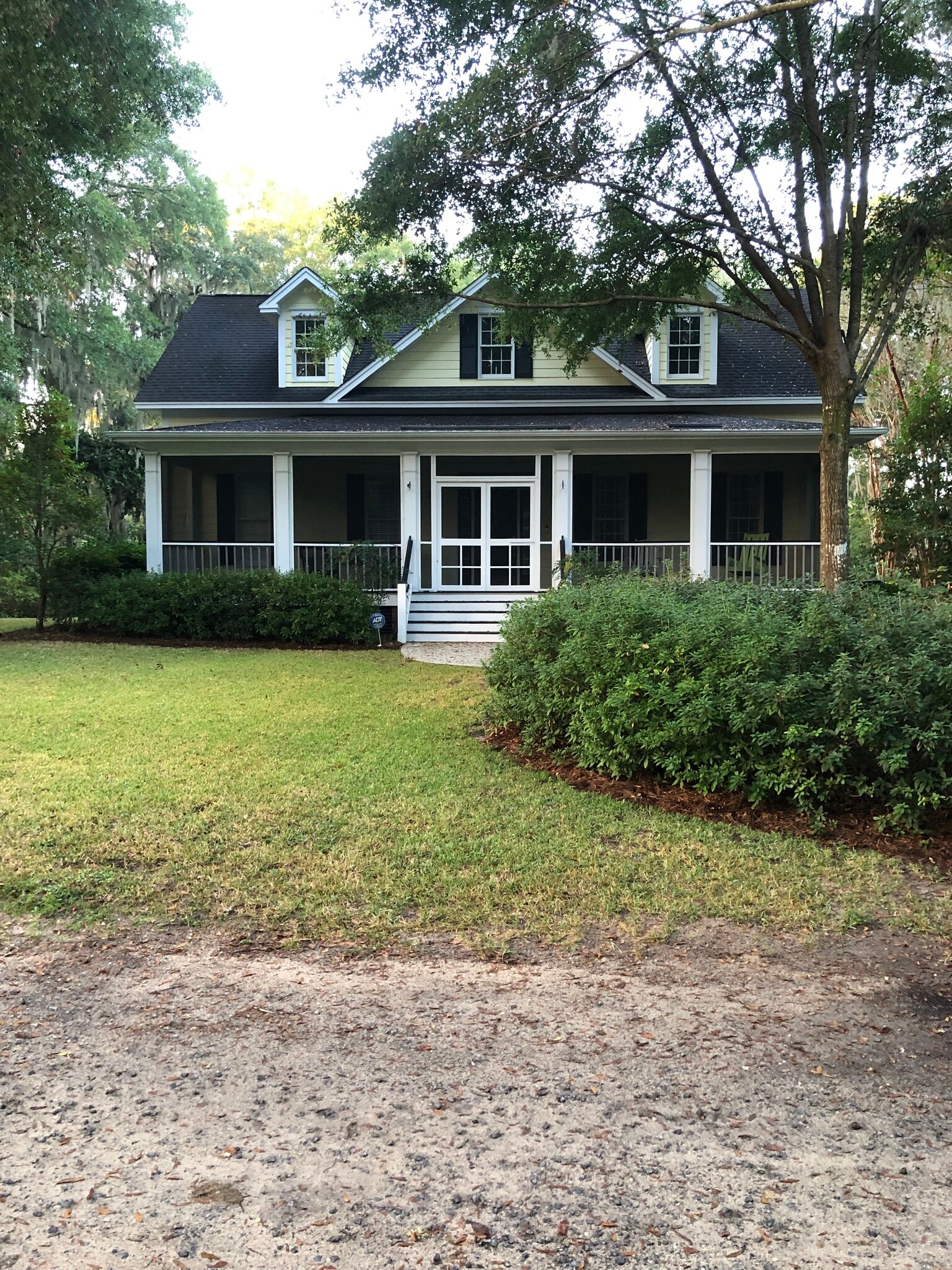 Front - 15 Morven Ln