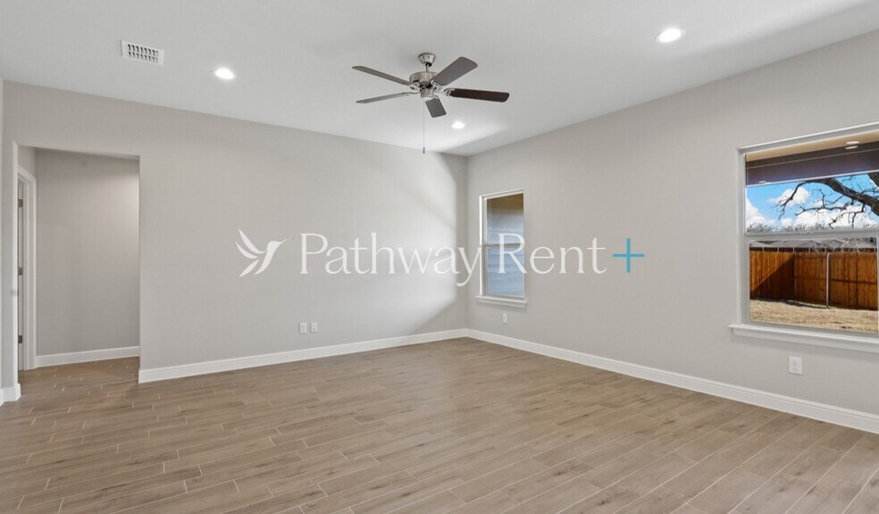 Building Photo - 1725 Reverie Rd