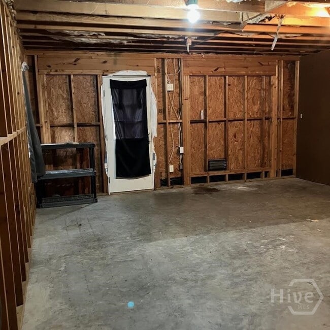 Building Photo - 186 Sterling Woods Dr