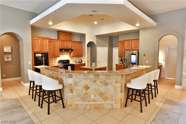 Building Photo - 6715 Arville St