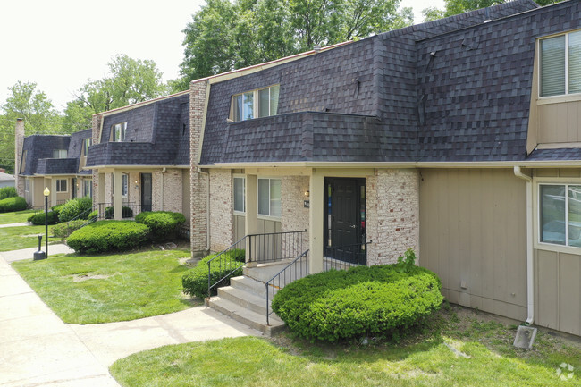 Building Photo - The Oaks at Prairie View