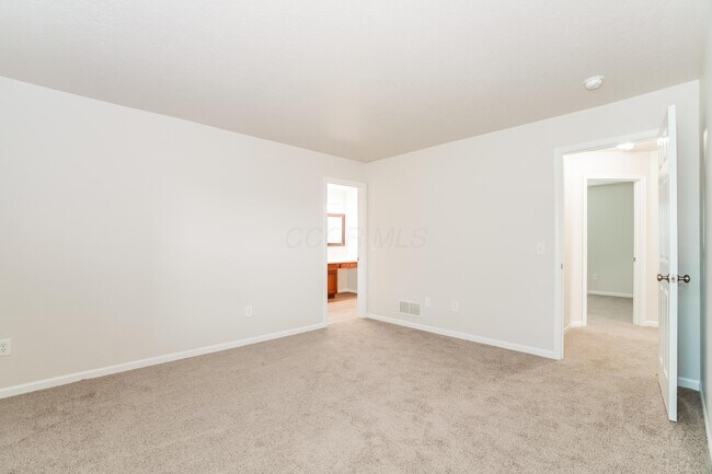 Building Photo - 180 Cherry Tree Ln