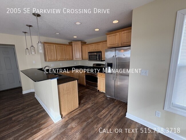 Building Photo - 2005 SE Parkview Crossing Dr