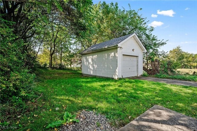 Building Photo - 3 BD/ 1.5BA Home for Rent- Cleveland- FIRST MONTH RENT 1/2 OFF!