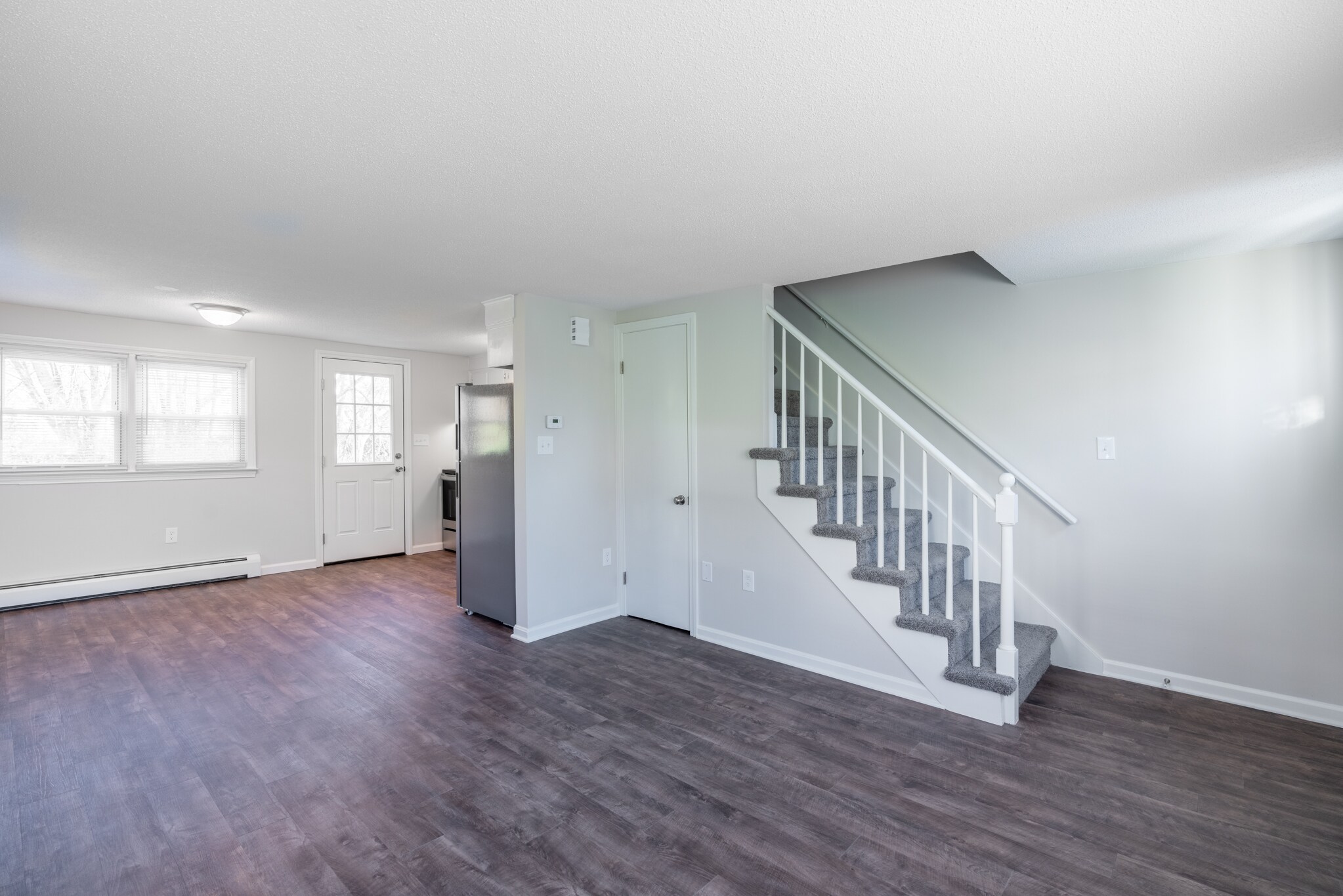 Building Photo - 8 Elm Hill Dr
