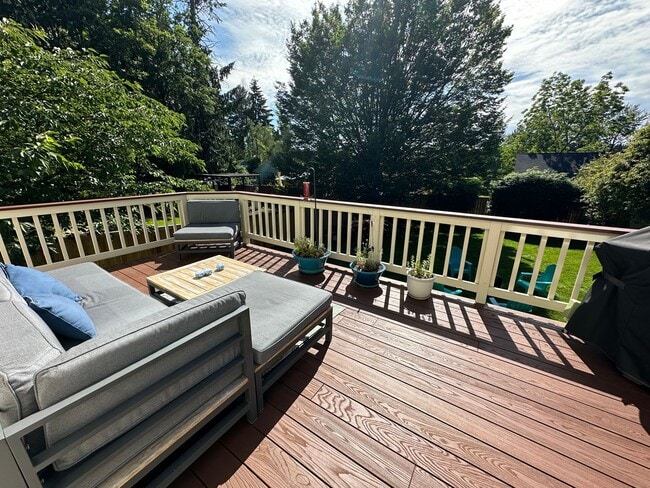 Building Photo - Briercrest ~ North Seattle Home