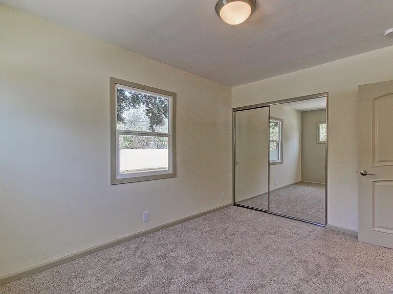 Building Photo - 1396 Galway Ln