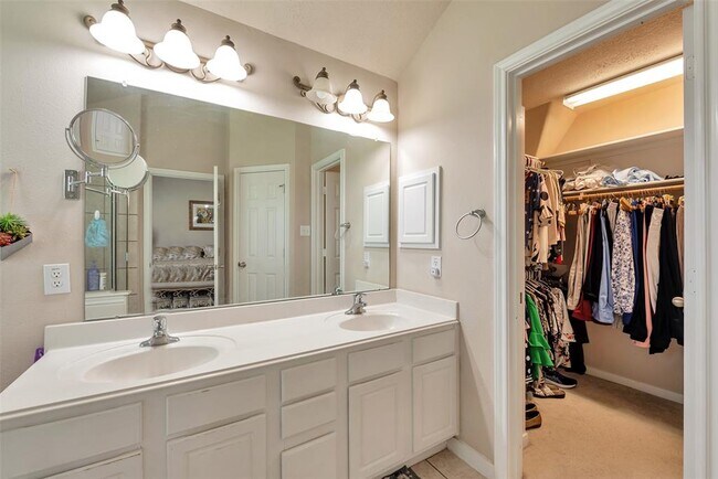Building Photo - 2633 Brown Pelican Ln