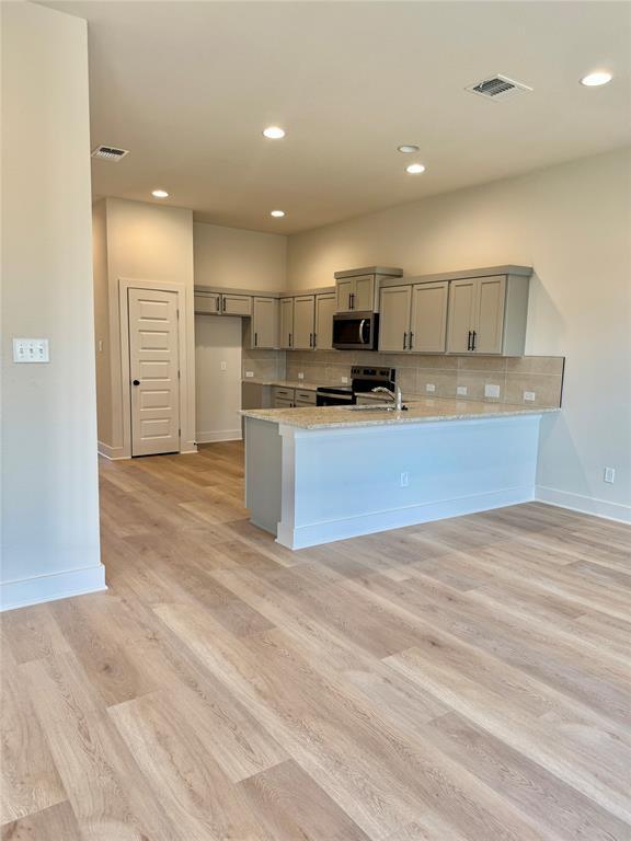 Building Photo - 105 Zayd Ct