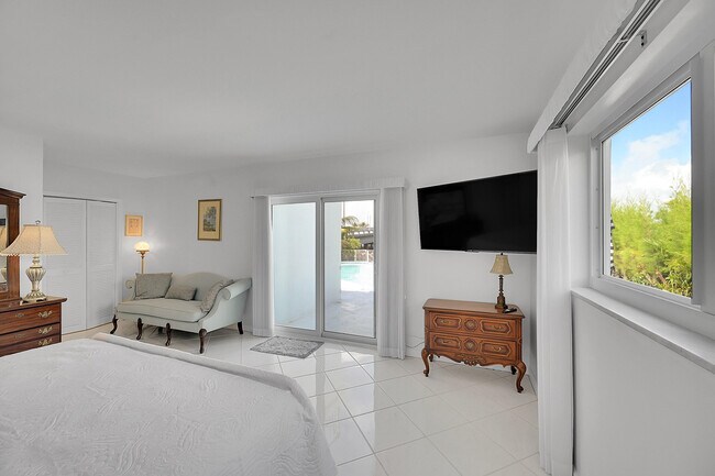 Building Photo - 1702 S Ocean Blvd