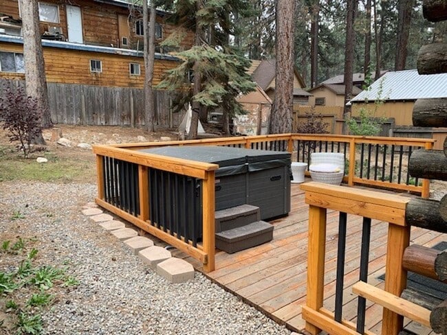 Building Photo - Lovely 3BD cabin style furnished home avail. for a Seasonal lease starting 5/15/26! Call to inqui...