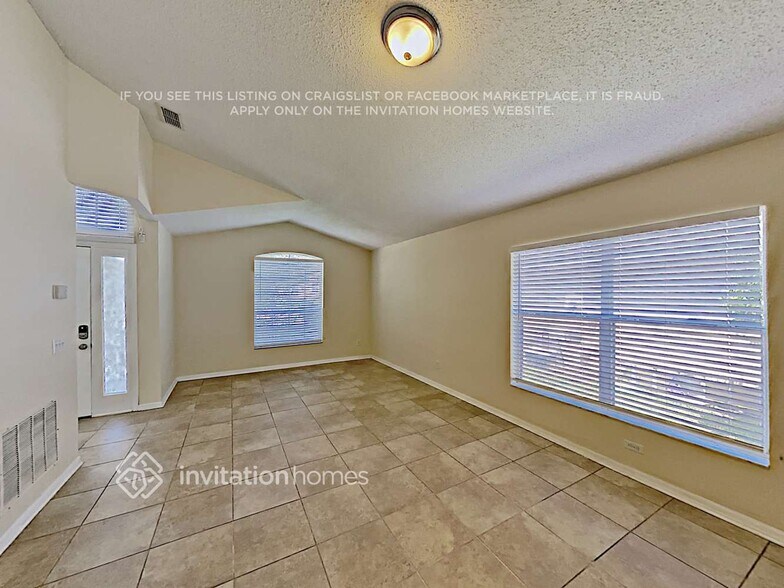 Building Photo - 2113 Fish Eagle St