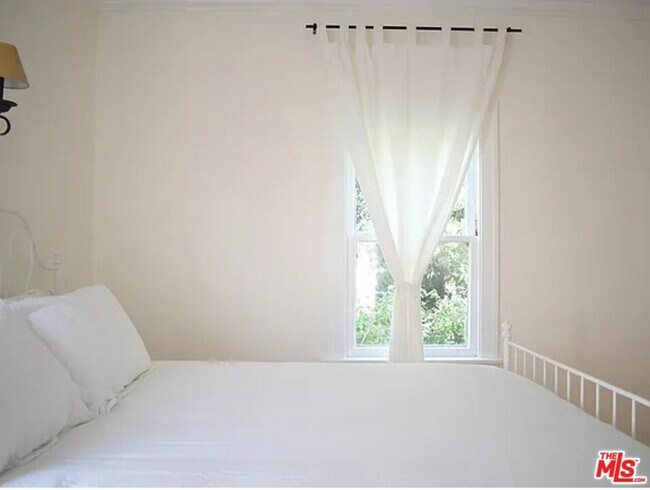 Building Photo - 1121 15th St