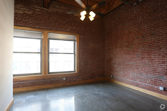 Interior Photo - Warehouse 7 Loft Apartments