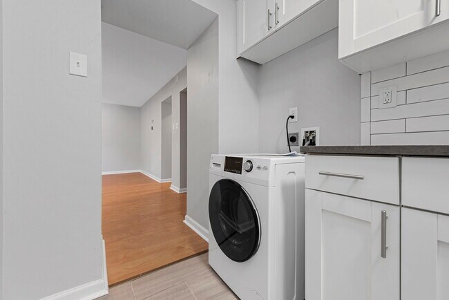 Building Photo - Mount Pleasant Apartments