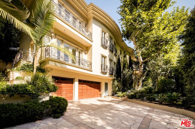 Building Photo - 1350 Benedict Canyon Drive