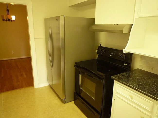 Building Photo - 4107 Riley St