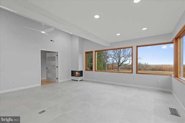 Building Photo - 1345 Ellicott Ave