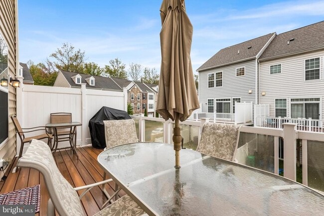 Building Photo - 5000 Forest Pines Dr