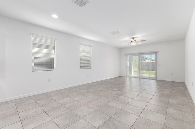 Building Photo - 3241 W Shanley Ave