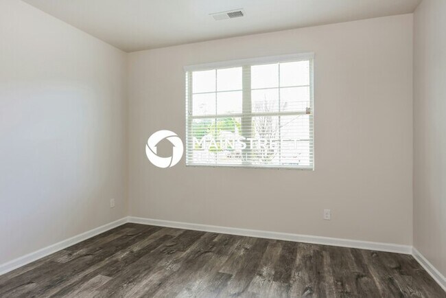 Building Photo - 4 Bedroom Pet-Friendly Home in MCDONOUGH, GA with Main Street Renewal